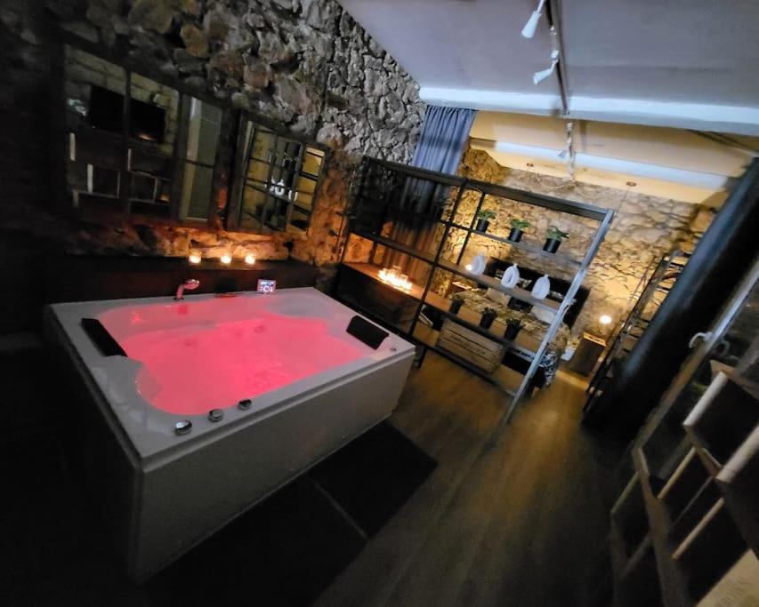 Apartment Le 79 Balneo Loft Deco Authentique Centre Climatisation *